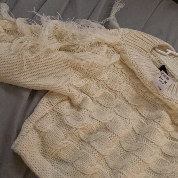 Cream sweater - Picture 4 of 5